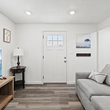 Peach Street Super Suite Medford Exteriör bild