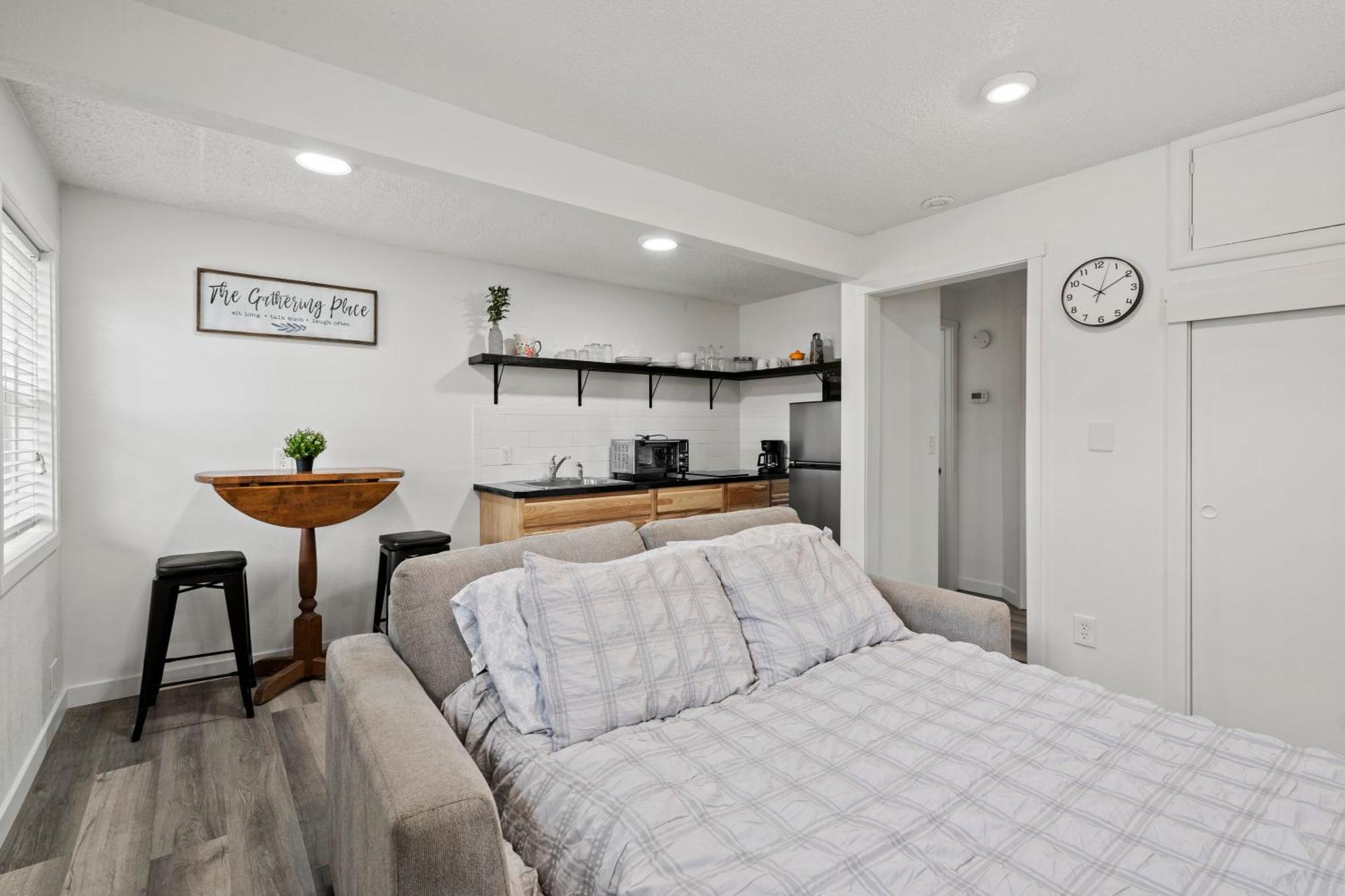 Peach Street Super Suite Medford Exteriör bild