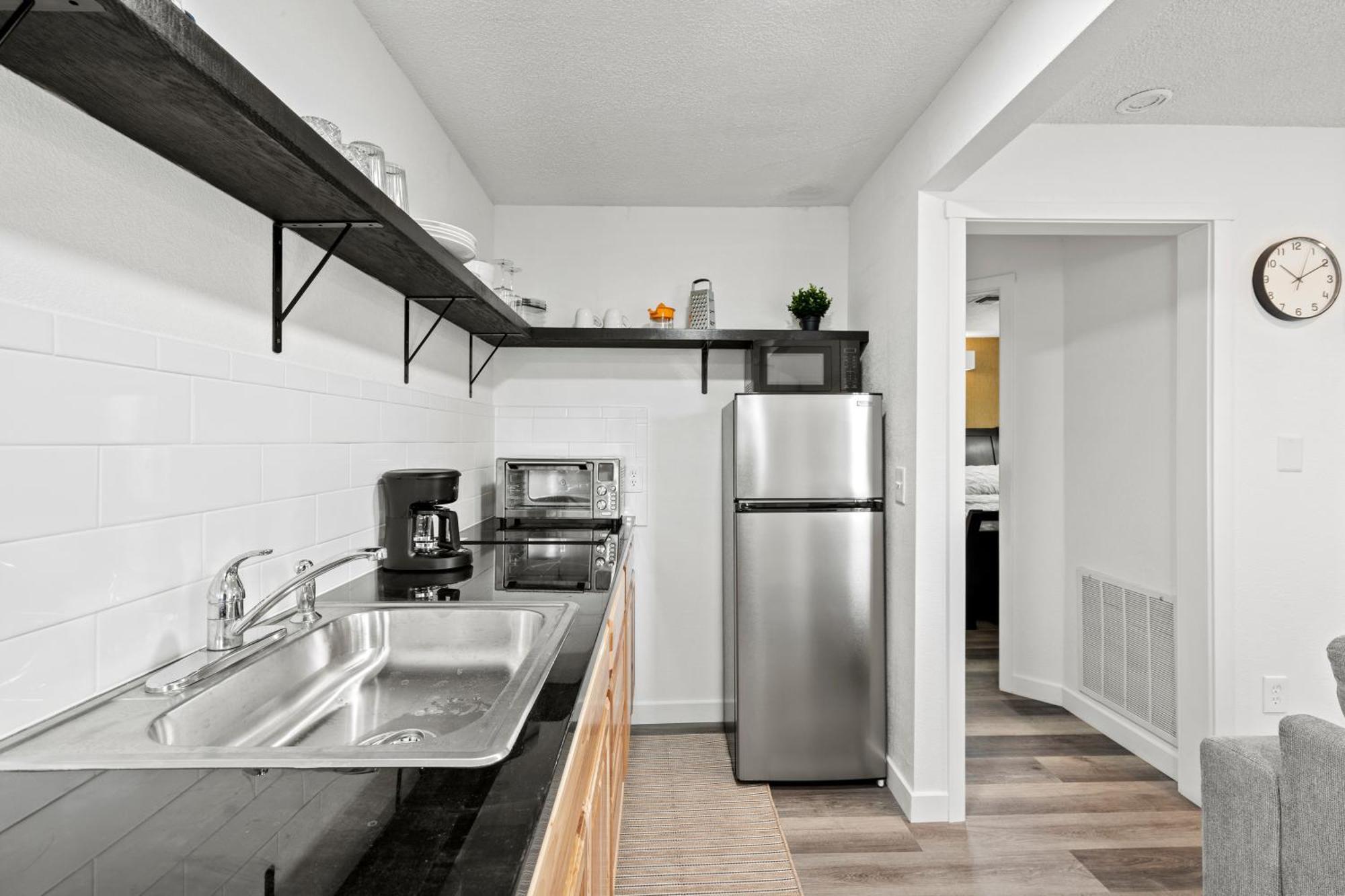 Peach Street Super Suite Medford Exteriör bild